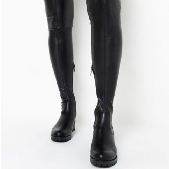 Akira 
**SLIM FIT** AZALEA WANG FOREVER LOST IN TIME FITTED HIGH FLAT BOOT. - Picture 2 of 6